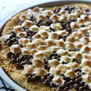 This S'mores Pizzas uses Fleischmann's yeast for a fun twist on a campfire treat. With an easy, homemade dough and classic s'mores toppings, this will definitely be a new family favorite!
