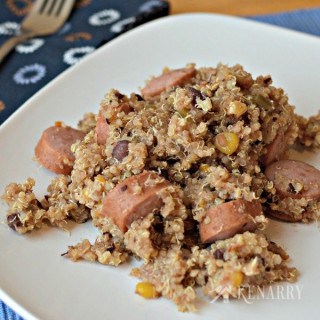 This Easy Turkey Sausage Quinoa has only 3 ingredients and is such a simple recipe for a delicious weeknight dinner!
