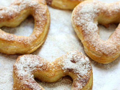Easy Cinnamon And Sugar Soft Pretzels Belle Of The Kitchen