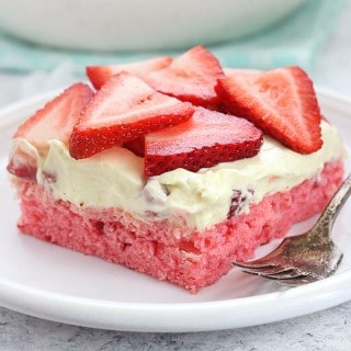 This Skinny Strawberry Cake is my new favorite guilt-free treat! Less than 200 calories a serving!