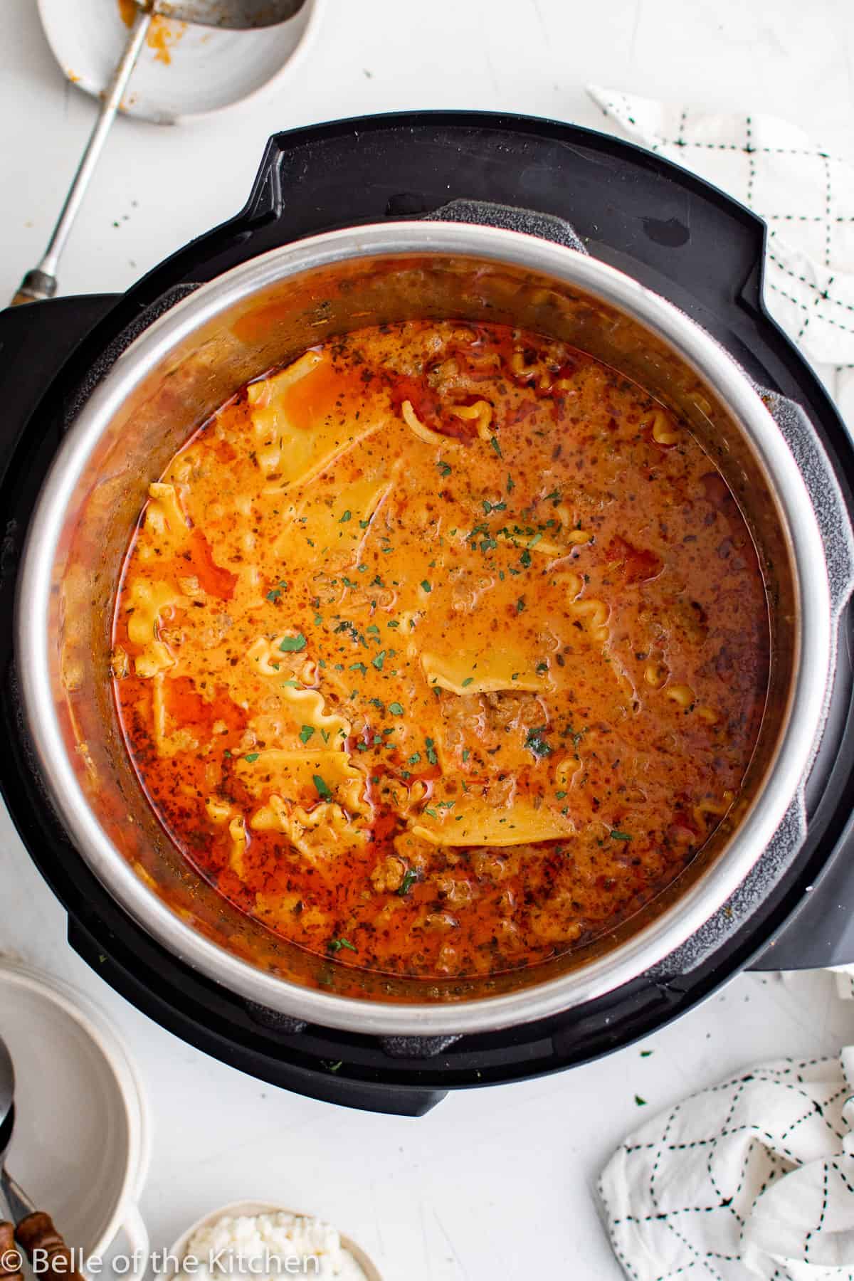 lasagna soup inside of an instant pot