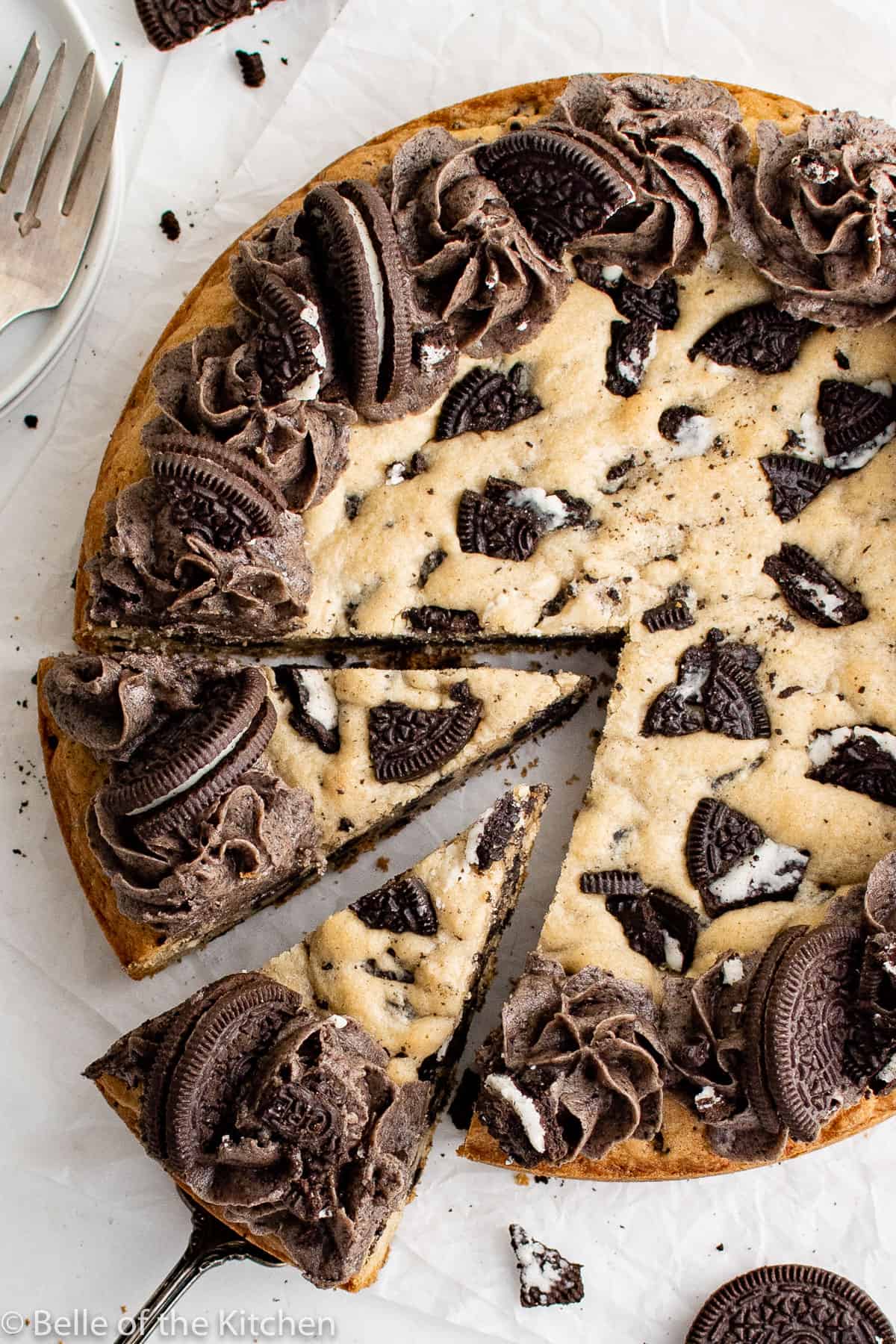 two slices of oreo cookie cake 