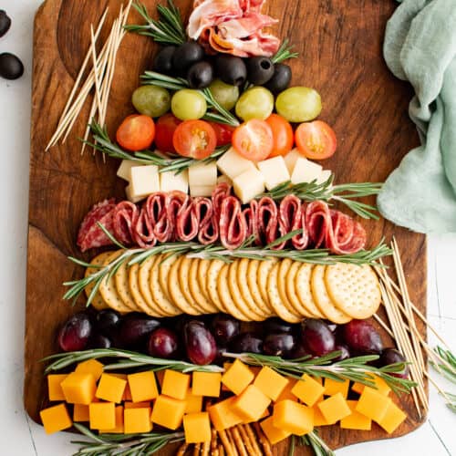 Christmas Tree Charcuterie Board - Belle of the Kitchen